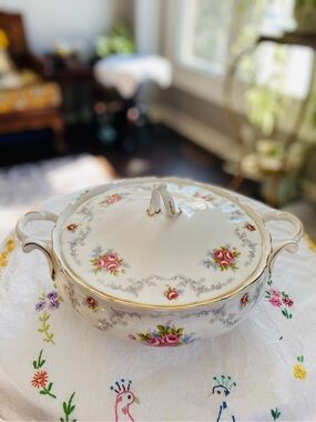 Vintage Royal Albert Tranquillity Soup Tureen with Lid - Made in England
